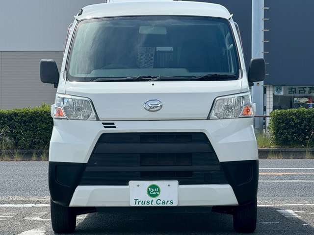 Daihatsu Hijet Cargo 11
