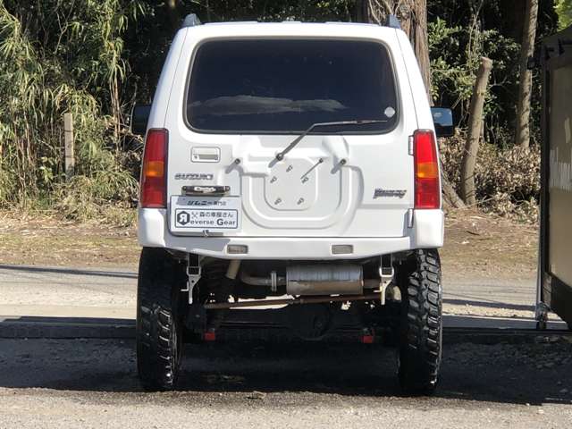 Suzuki Jimny 6