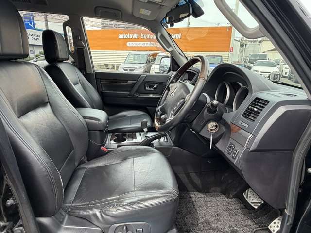 Mitsubishi Pajero 11