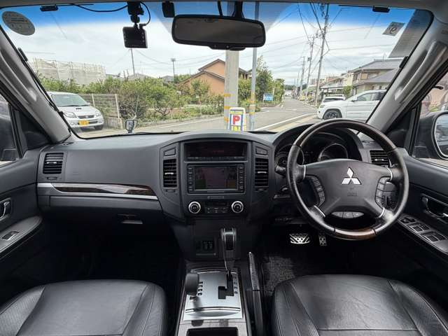 Mitsubishi Pajero 5