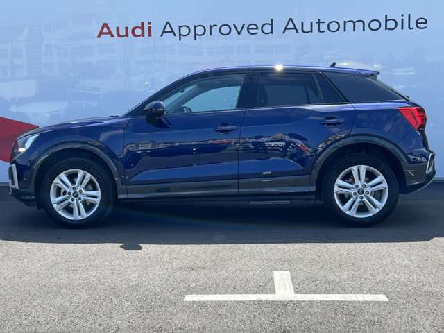 Audi Q2 12