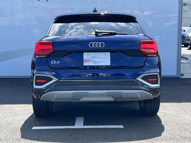 Audi Q2 10
