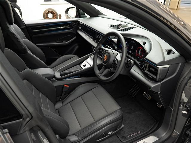 Porsche Macan 12