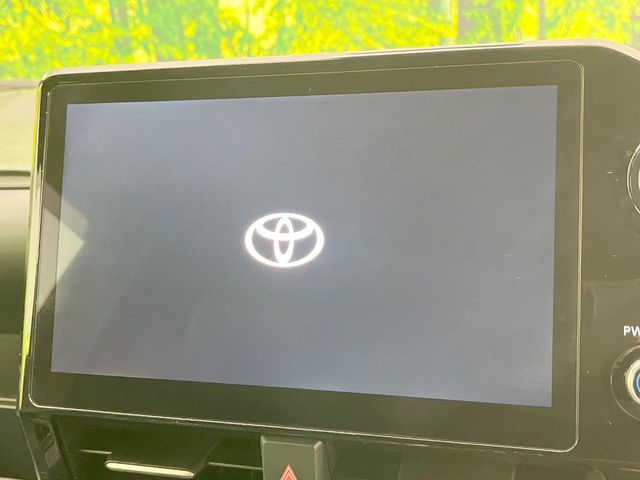 Toyota Voxy 3