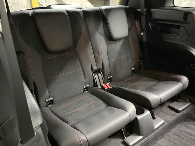 Mercedes-Benz GLB 11