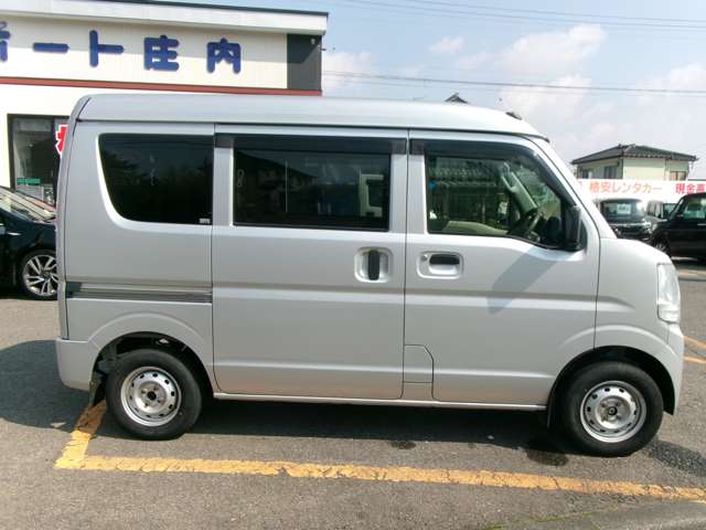 Nissan NV100 Clipper 4