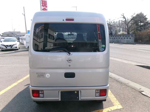 Nissan NV100 Clipper 6