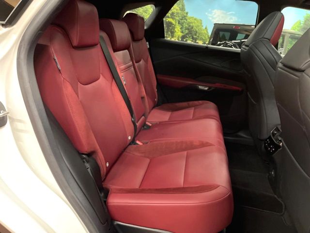 Lexus RX 9