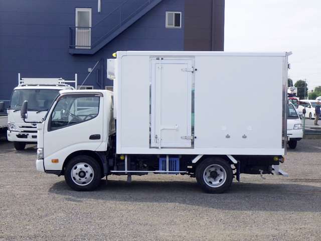 Hino Dutro 10