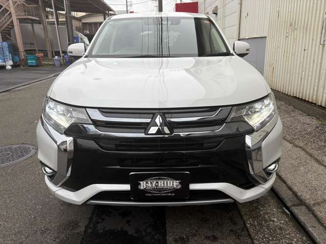Mitsubishi Outlander PHEV 3
