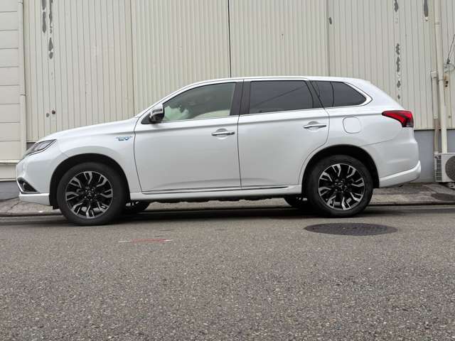 Mitsubishi Outlander PHEV 6
