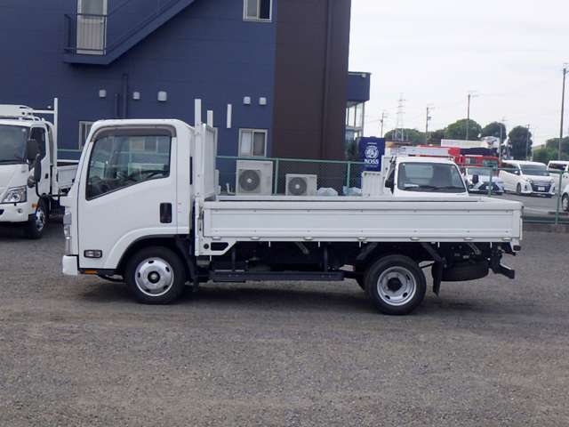 Isuzu Elf 12