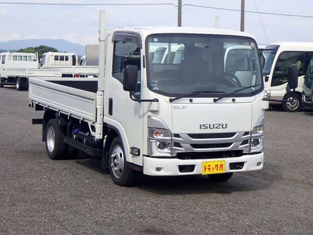 Isuzu Elf 7