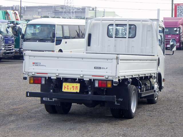 Isuzu Elf 9