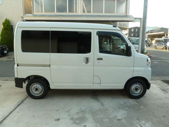 Daihatsu Hijet Cargo 8