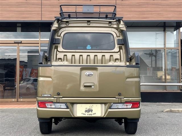 Daihatsu Hijet Deck Van 6