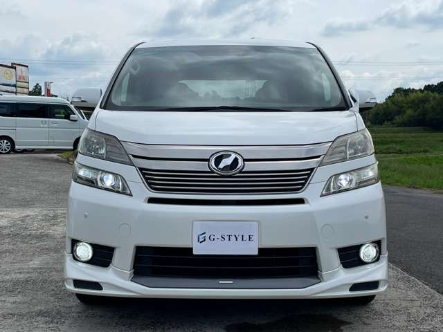Toyota Vellfire 6