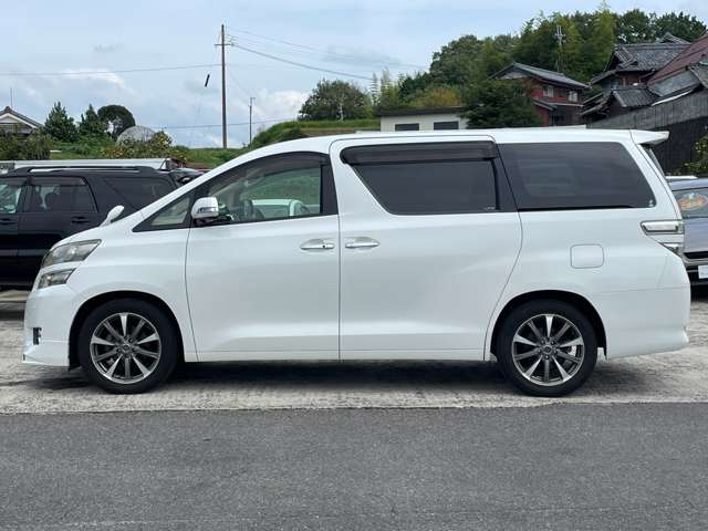 Toyota Vellfire 8