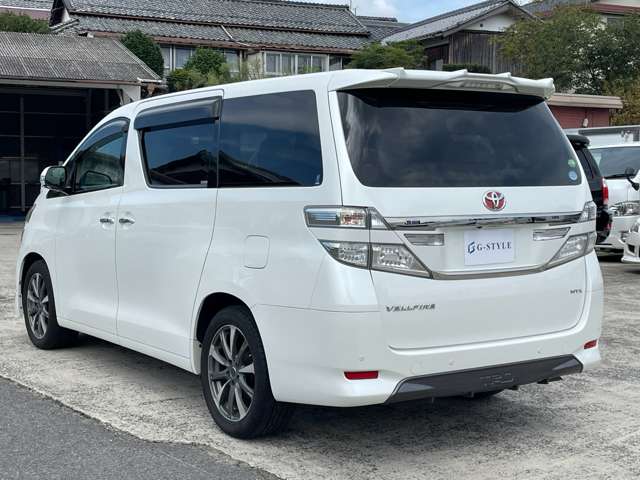 Toyota Vellfire 10