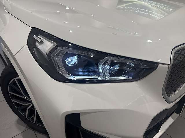 BMW iX1 7