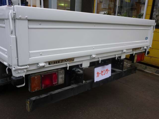 Isuzu Elf 12