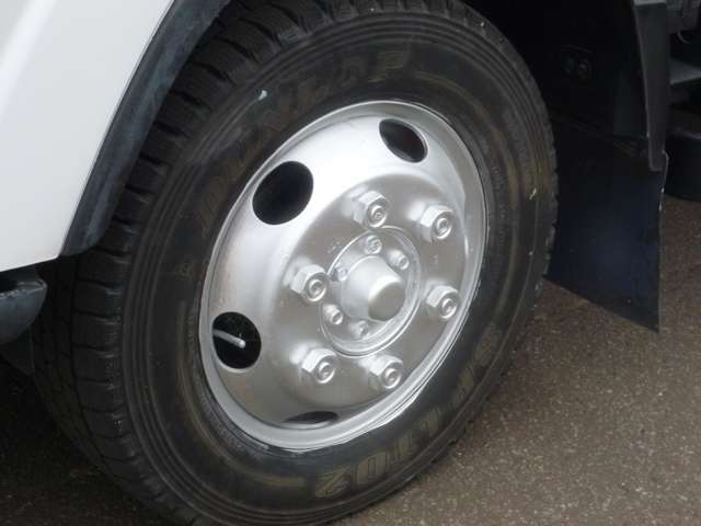Isuzu Elf 6