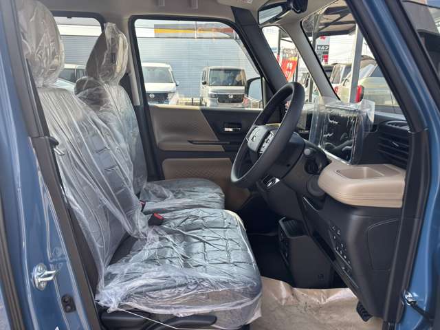 Mitsubishi Delica Mini 11