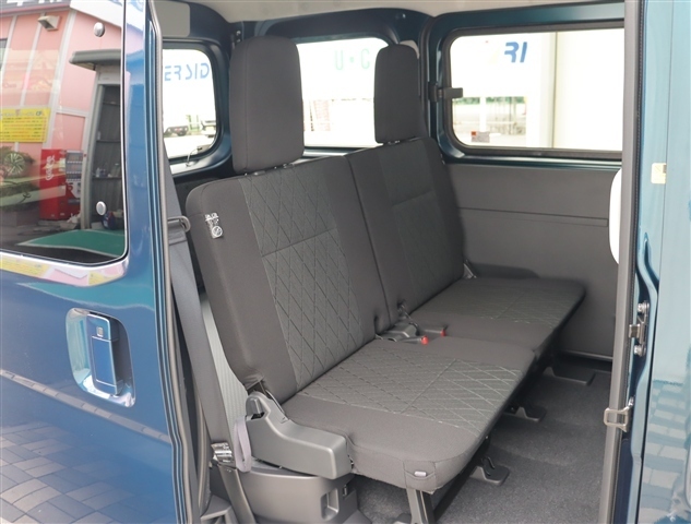 Daihatsu Atrai 9