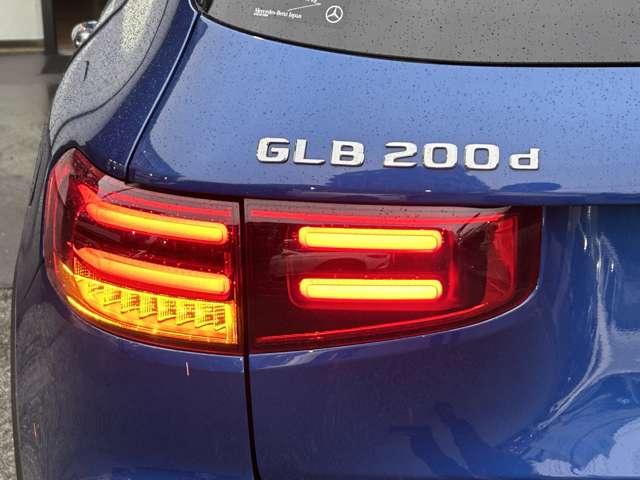 Mercedes-Benz GLB 11