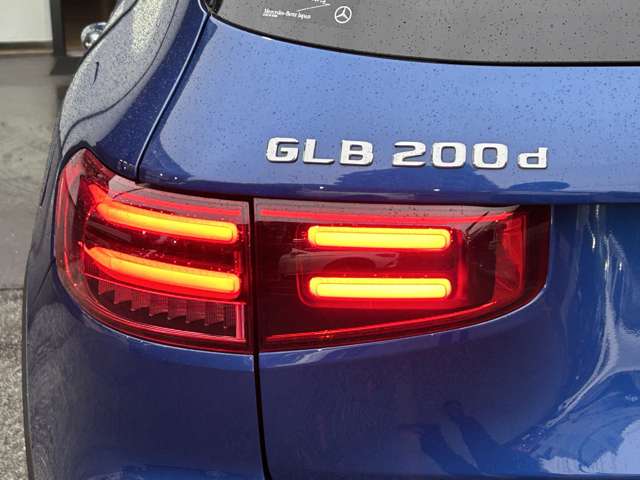 Mercedes-Benz GLB 12