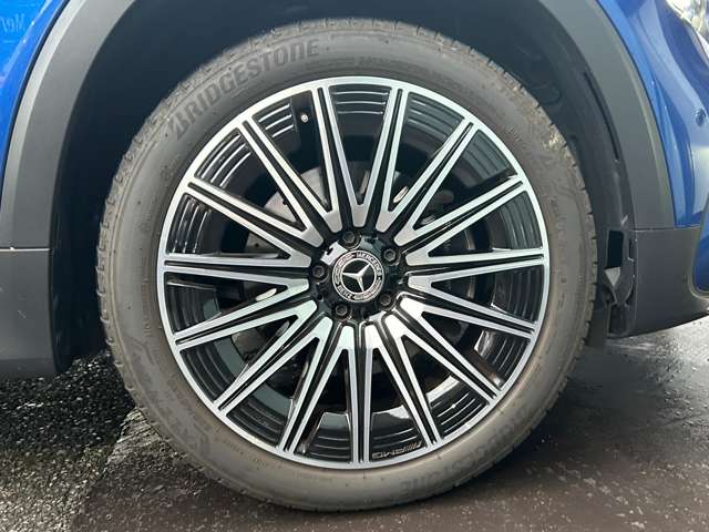 Mercedes-Benz GLB 6