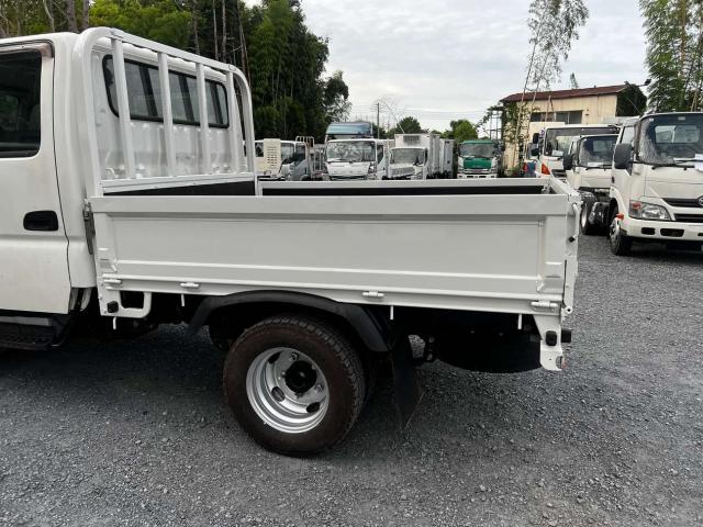 Hino Dutro 9