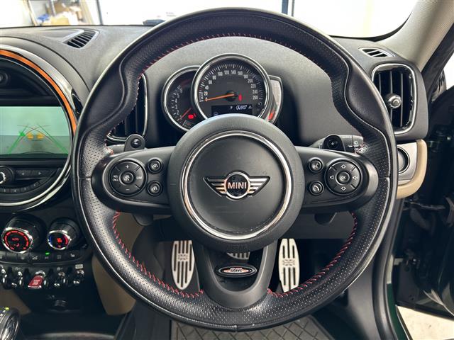 MINI Crossover 10