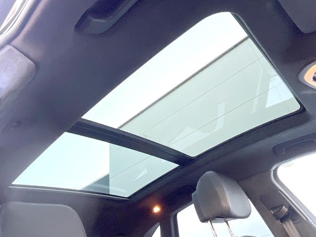 Porsche Macan 4
