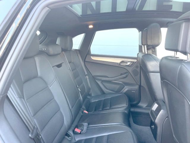 Porsche Macan 10