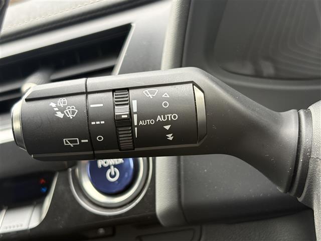 Lexus UX 11