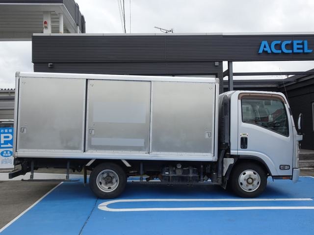 Isuzu Elf 11