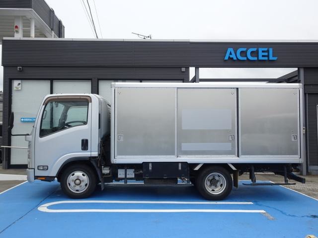 Isuzu Elf 7
