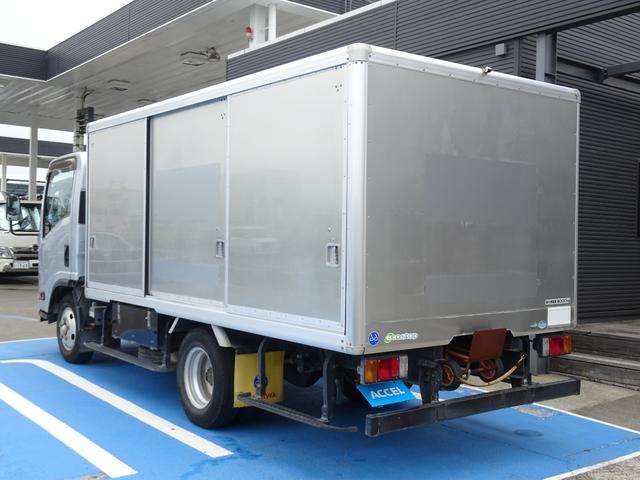 Isuzu Elf 8