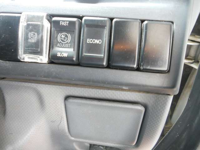 Isuzu Elf 11
