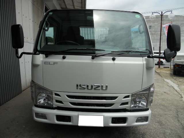 Isuzu Elf 3
