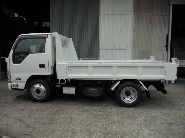 Isuzu Elf 4