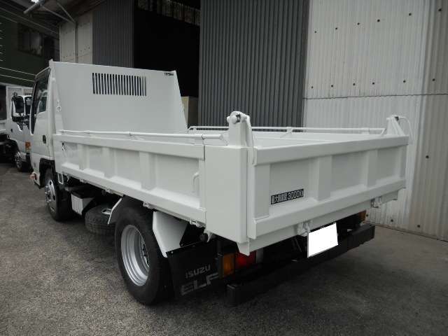 Isuzu Elf 6