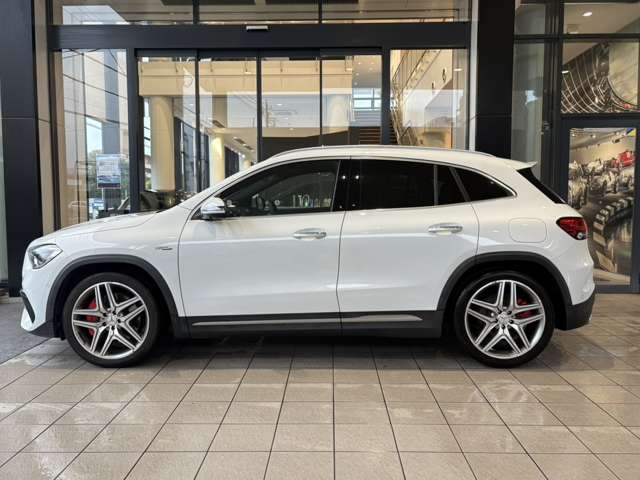 Mercedes-Benz GLA-Class 4