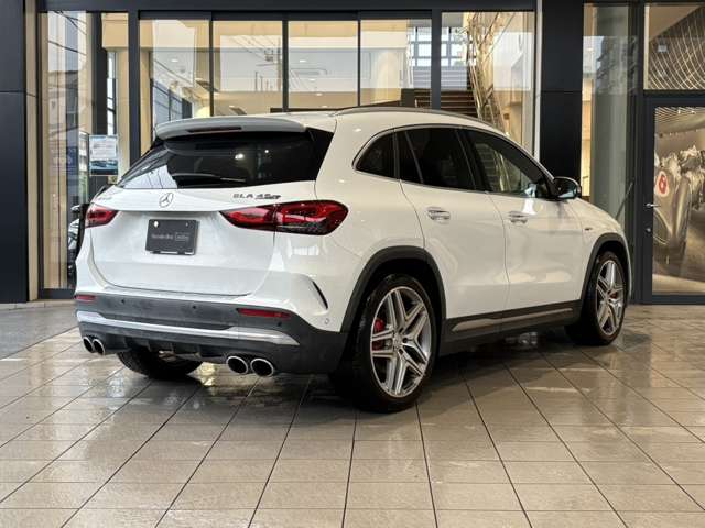 Mercedes-Benz GLA-Class 5