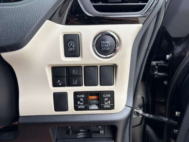 Toyota Noah 10