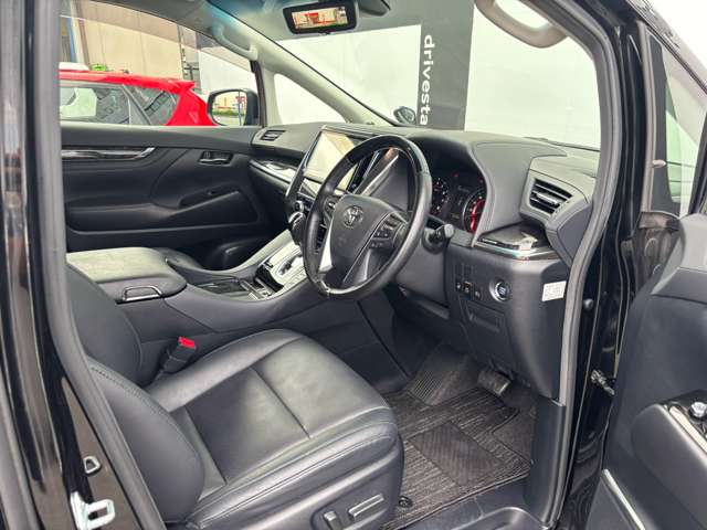 Toyota Vellfire 7