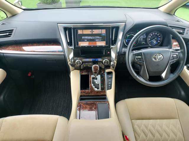 Toyota Vellfire 7