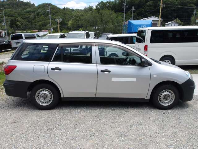 Nissan AD 7