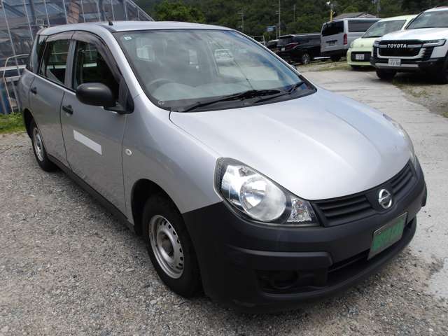 Nissan AD 8